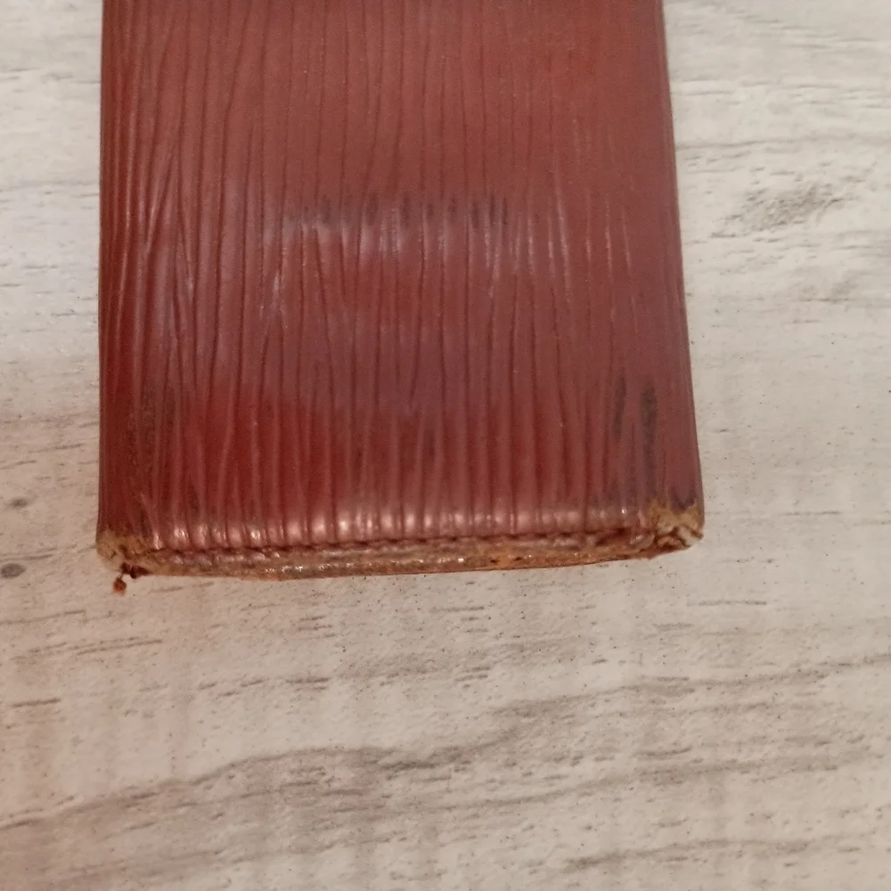 Louis Vuitton Brown Epi Leather 4 Key Holder